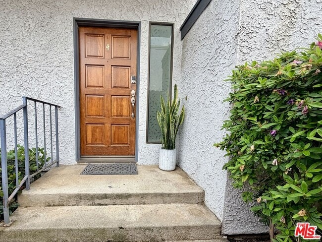 Photo - 31 Eastern Ave