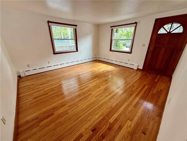 Photo - 25 Thurston Ave
