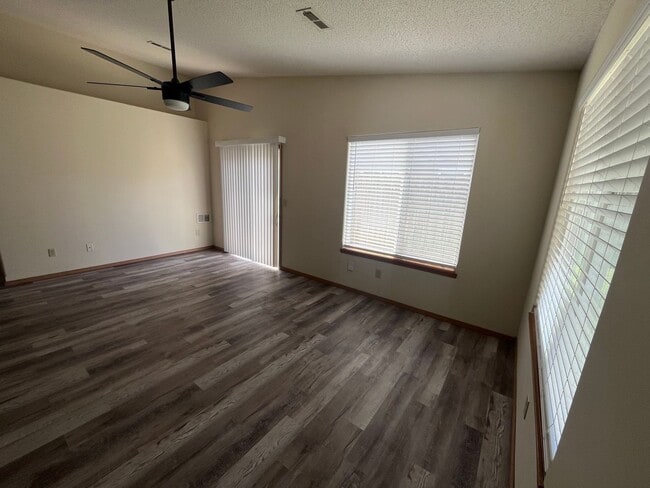 Photo - 1309-1323 W Lotus Unit 1309