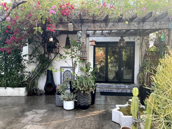 Photo - 1126 N Hoover St