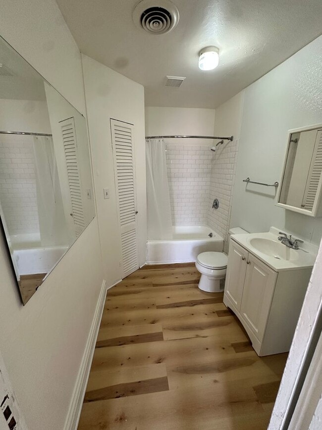Photo - 1403 Rawson Ave