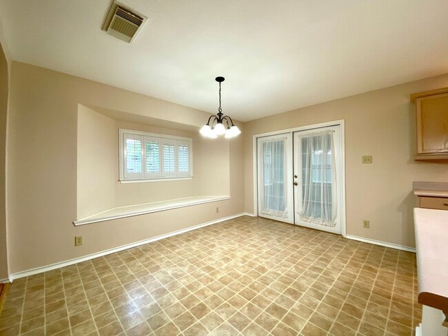 Photo - 10038 Silverbrook Pl