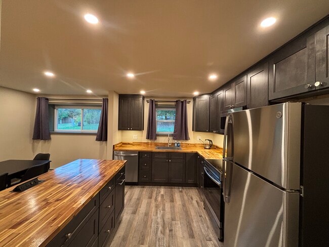 Photo - 124 Eastern Heights Dr Unit A