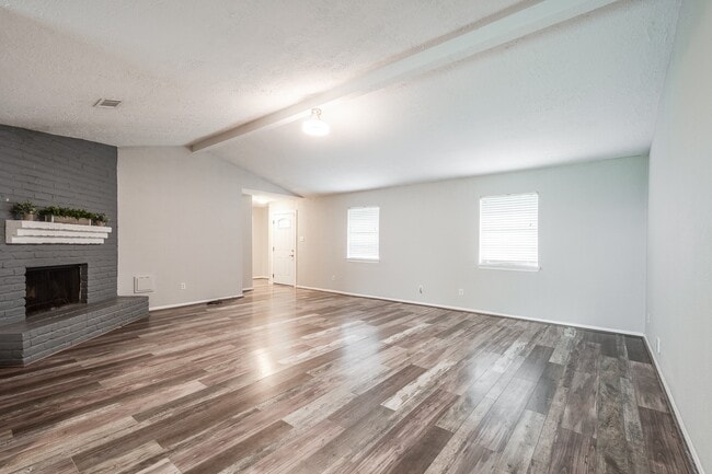 Photo - 318 Blue Tail Dr