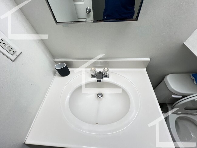 Photo - Great 1 bedroom condo available NOW - Northeastern