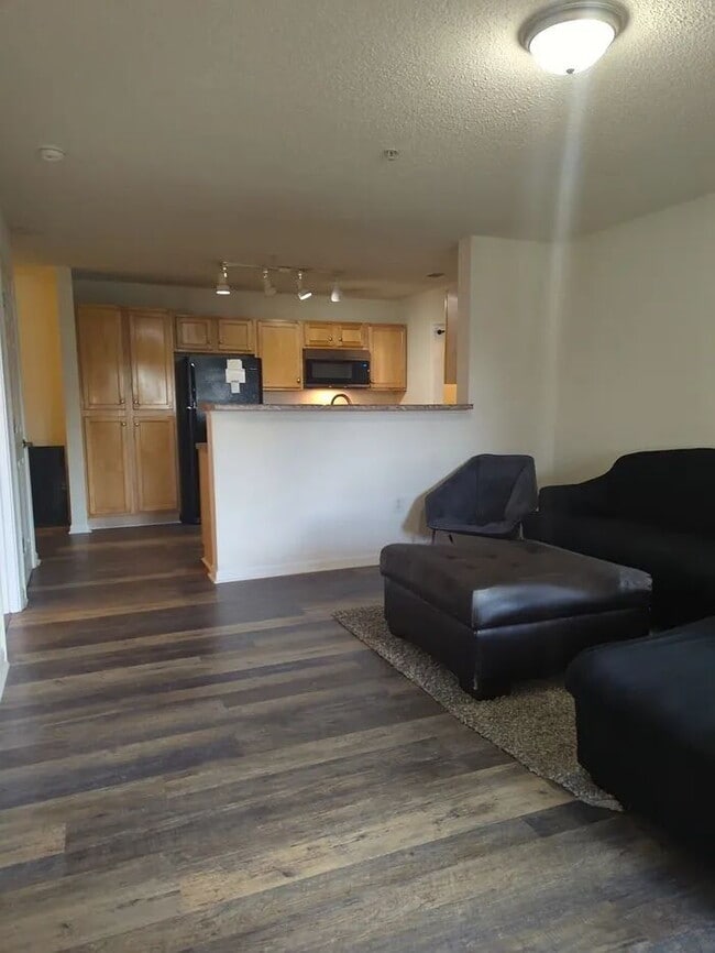 Photo - Single Room w/ Private Bathroom in Hart's Cove