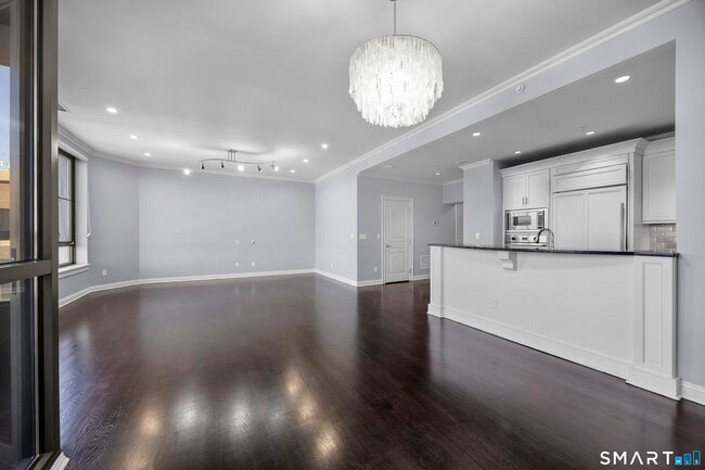 Photo - 100 Parrott Drive Unit 1106