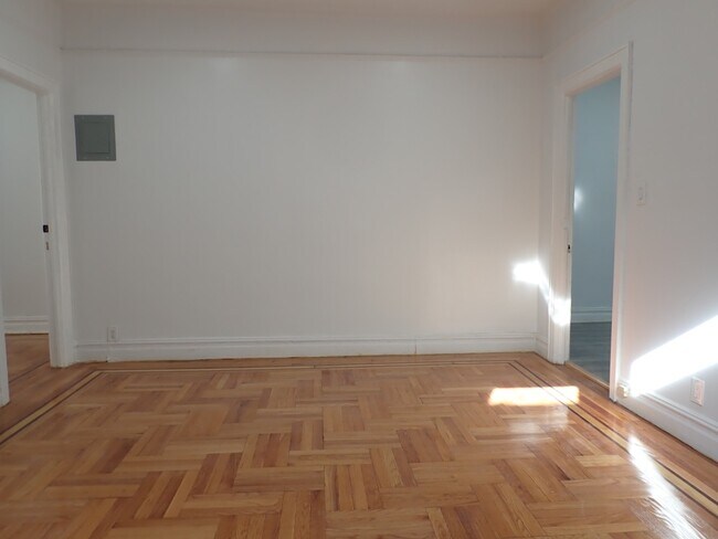 Photo - 663 E 94th St Unit 3