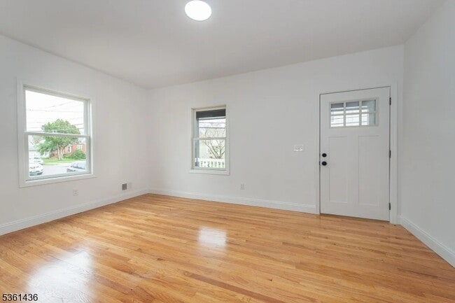 Photo - 17 N Weiss St