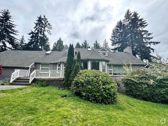 Building Photo - Charming Bellevue Craftsman on Spacious Lo... Rental