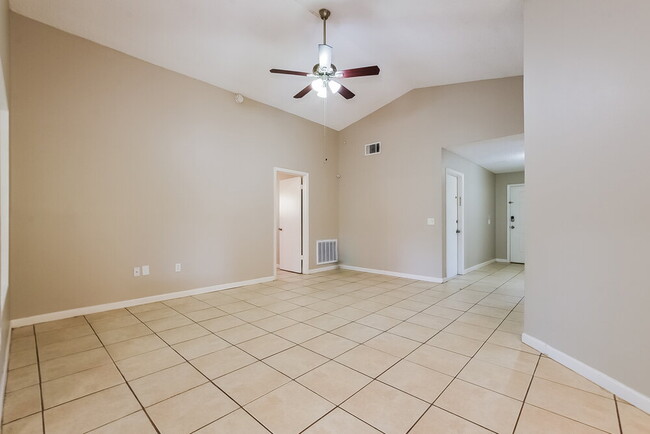 Photo - 1629 Sunburst Way