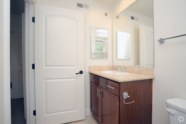 2BR, 2.5BA - 1660SF