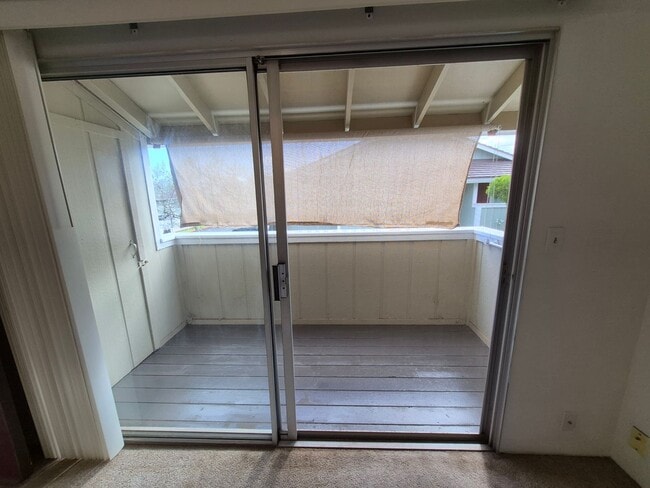 Photo - Centrally located 1bd, 1ba, 1pkg 512sqft. w/Lanai for $2000