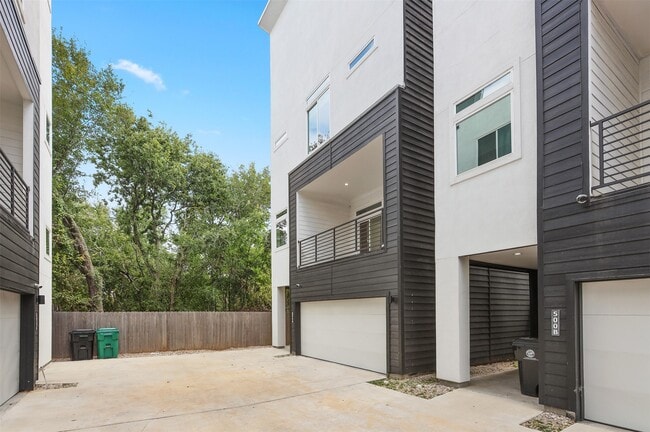 Photo - 500 Schweikhardt St