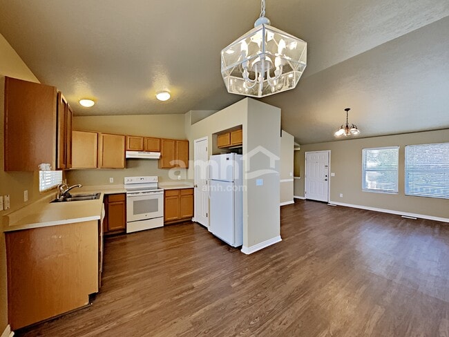 5665 W Prospero Ln