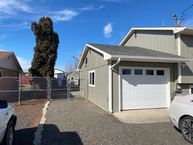 Photo - 4-bedroom / 2 bath Home located in a Heights area in Clarkston, WA