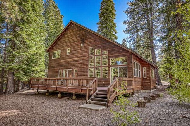 11400 Thelin Dr