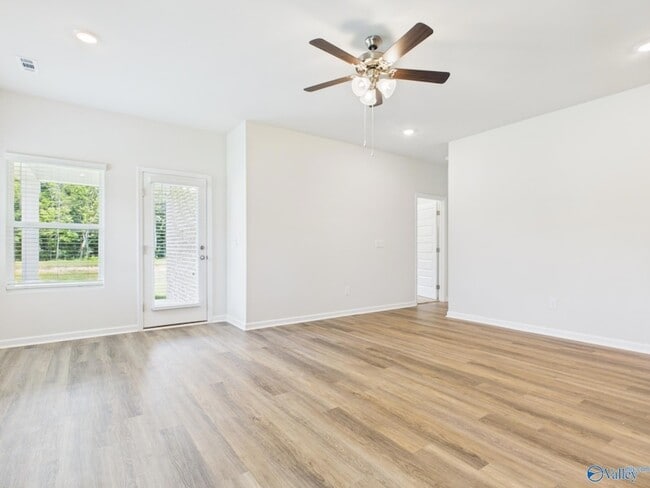 Photo - 1325 Eidson St
