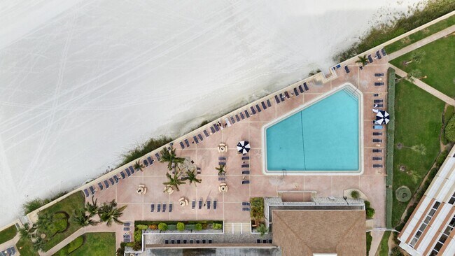 17920 Gulf Blvd Unit 205