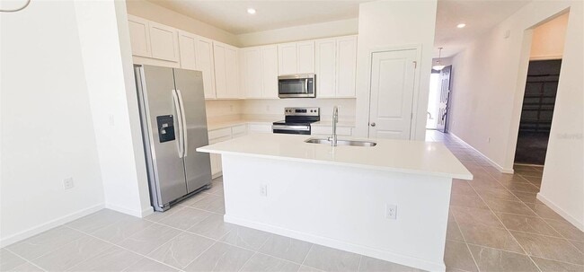 Photo - 413 Silver Palm Dr