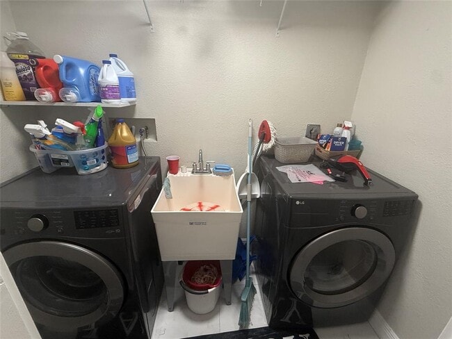 Photo - 2800 SW 9th St