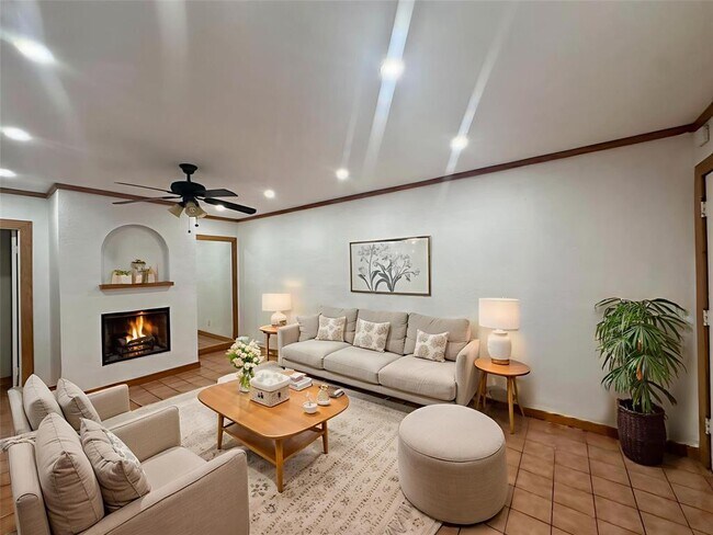 Photo - 505 W 7th St Unidad 120 Rental