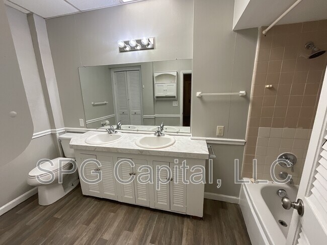 58 E Stevens St Unit 1