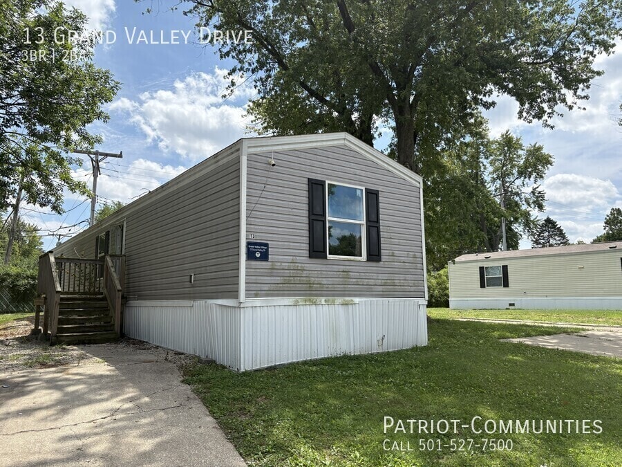 Photo - 13 Grand Valley Dr