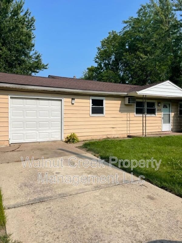 Photo - 3819 Clifton Ave