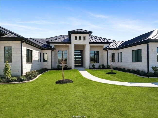 Photo - 4558 Hicks Ln