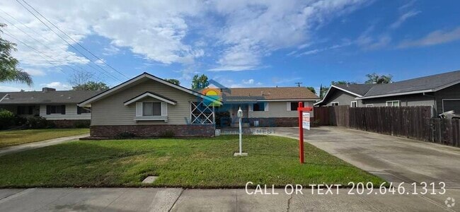 Building Photo - 1704 Crestview Dr Rental