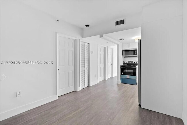Photo - 1351 SW 4th St Unit 8