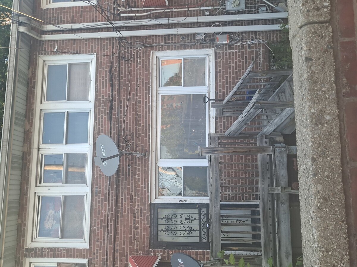 Photo - 59 E 37th Pl
