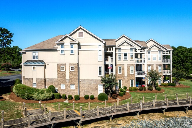 104 Pier 33 Dr