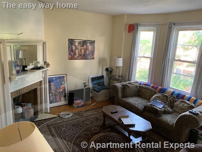 Photo - 108 Central St Unit #3R