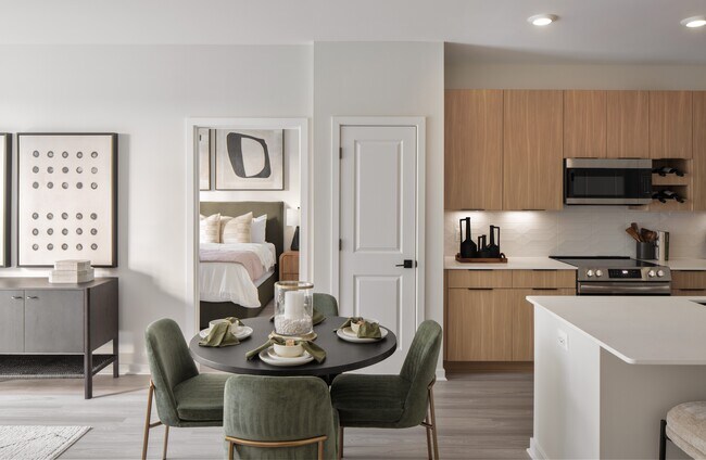 Photo - Aventon Moorefield