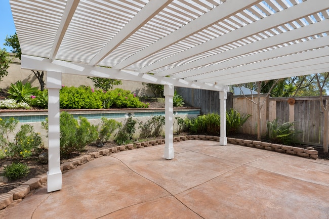 Photo - 18976 Singingwood Cir