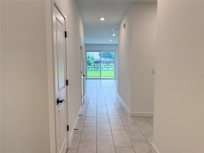 Photo - 4521 NW 37th St Rd