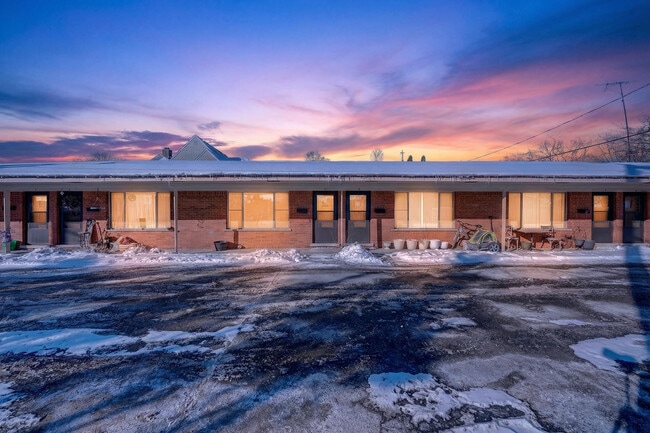 23 W Burdick St