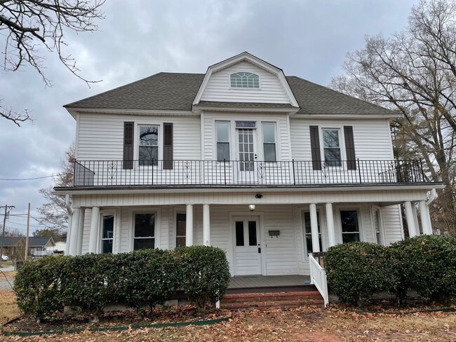 Photo - NEWLY RENOVATED 3 BED, 2 BATH STORY HOME IN THOMASVILLE