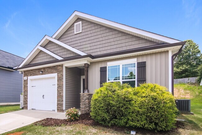 Photo - 341 Crawford Pkwy