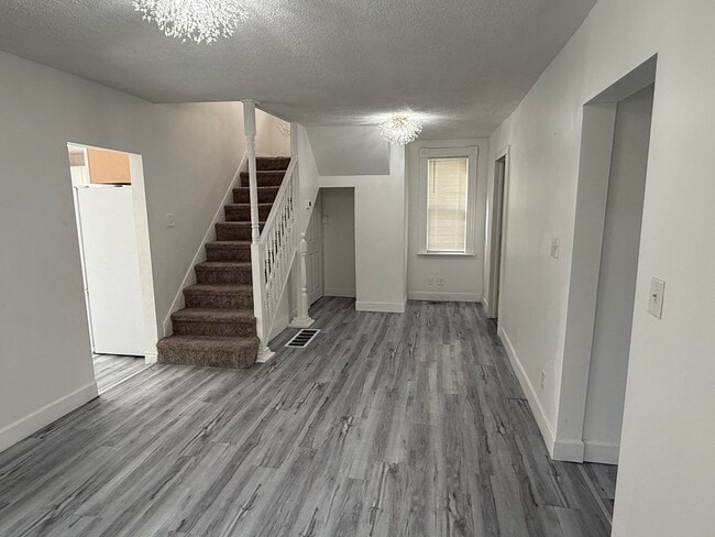 Photo - 1822 E Pacific Ave