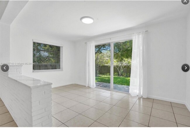 Photo - 1114 Adams St