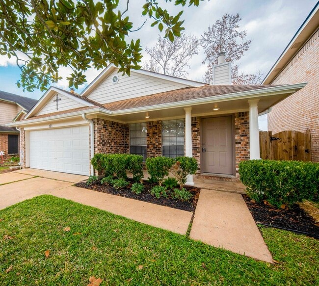 Photo - 121 Coffee Ln