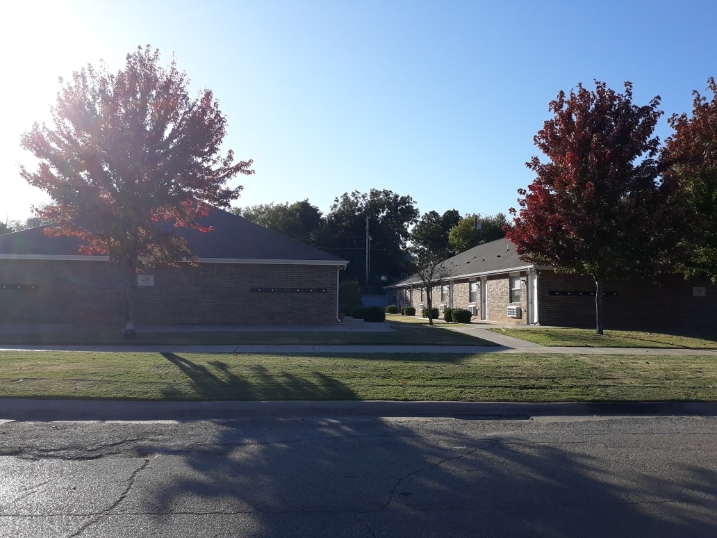Photo - 210 S Husband St (Stillwater, OK)