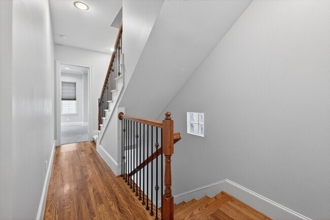 Photo - 931 W 23rd St