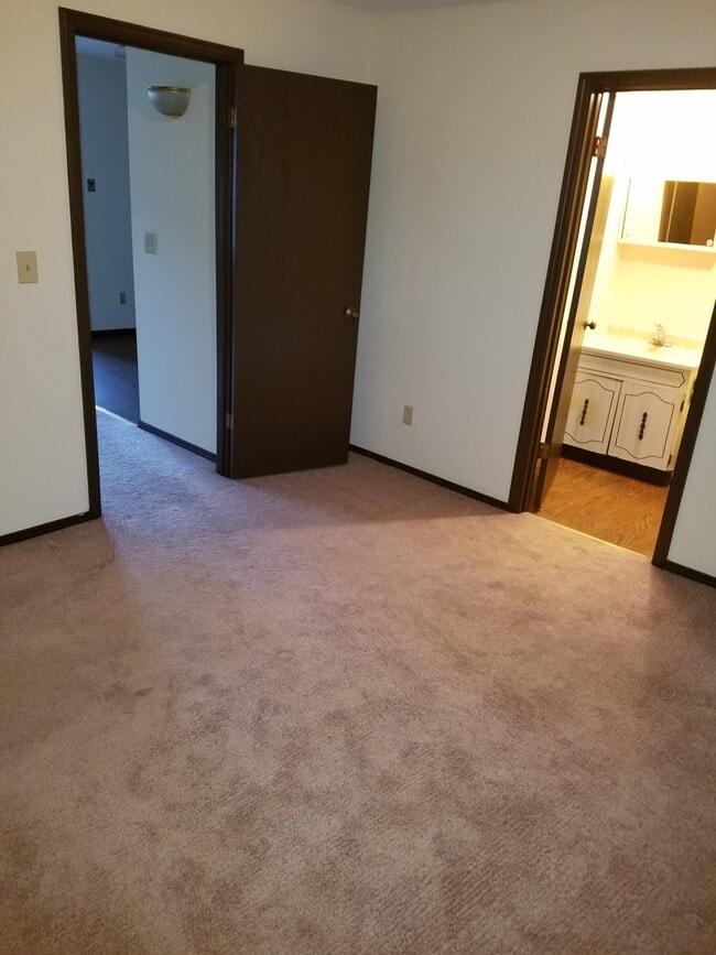 Photo - Stones Crossing Apartments