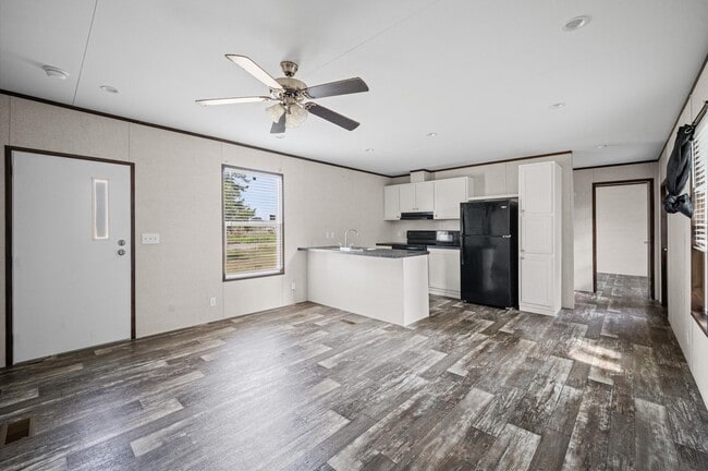 Photo - 423 Silliman St