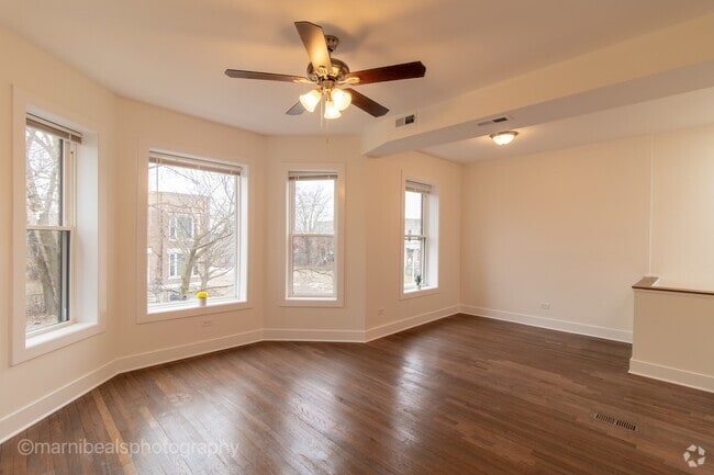 Building Photo - 6338 S Maryland Ave Unit 2 Rental