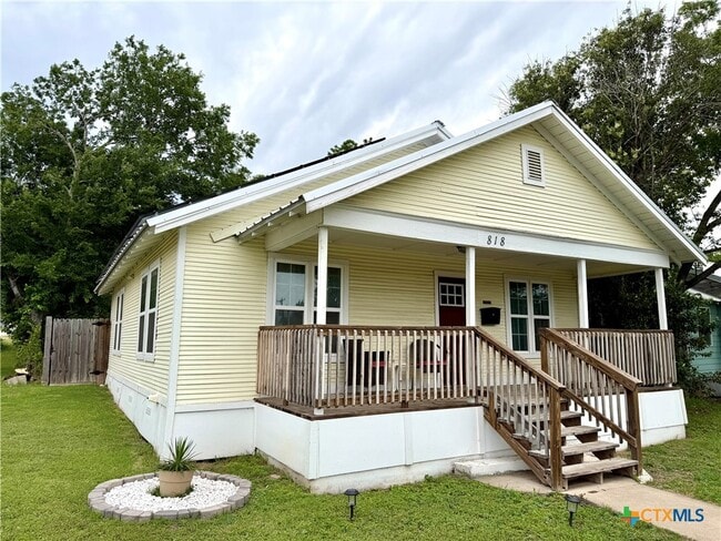 Photo - 818 S 6th St